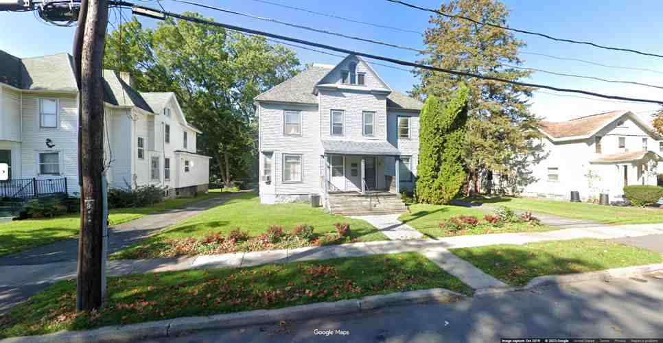 Lewis Street Vehicle Storage